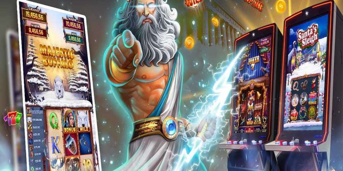 Rolling the Digital Dice: Mastering the Art of Online Casino Play
